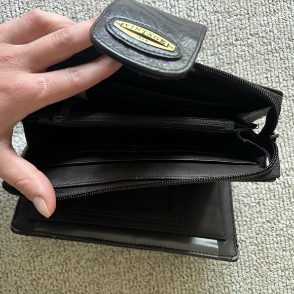 Dark brown vintage leather wallet - Picture 3 of 4